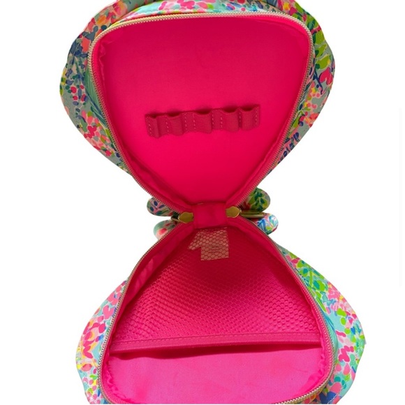 Lilly Pulitzer Shell Catch The Wave
Makeup Case Bag - Picture 3 of 3